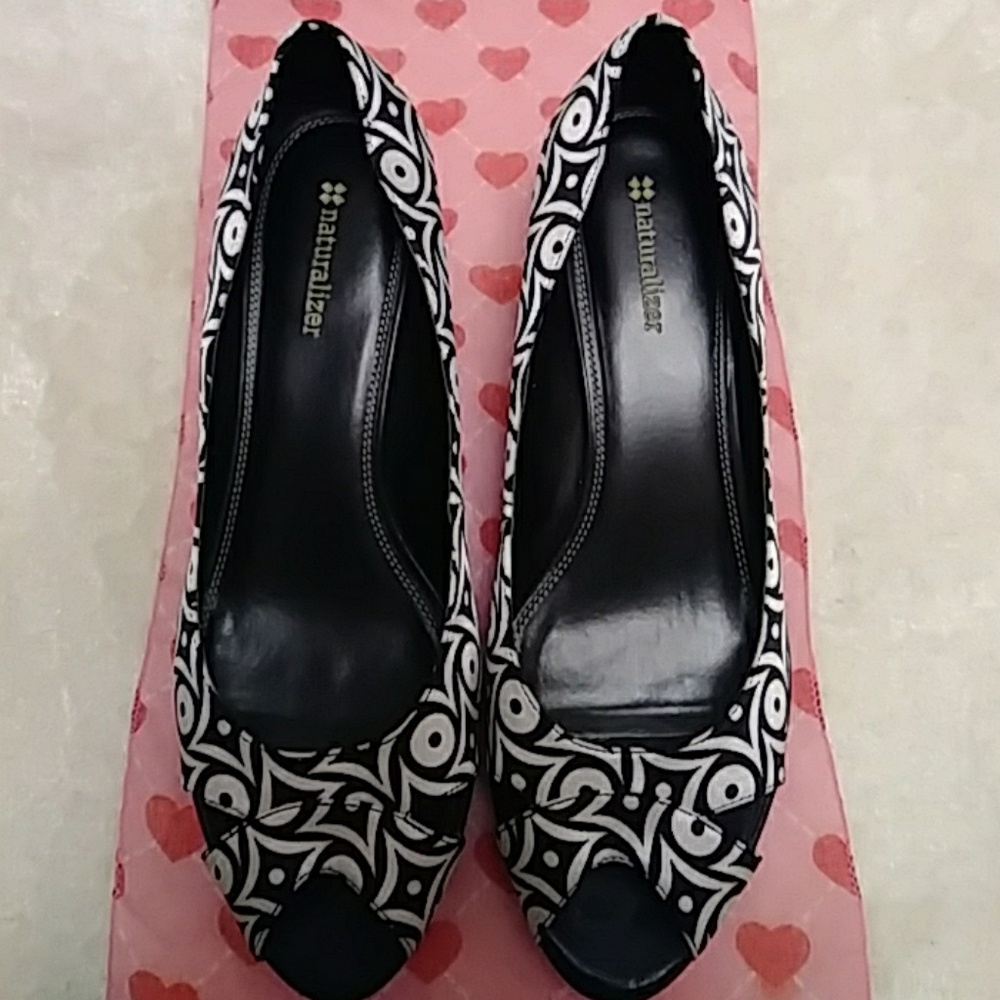 Women's Wedge Sandals by Naturalizer